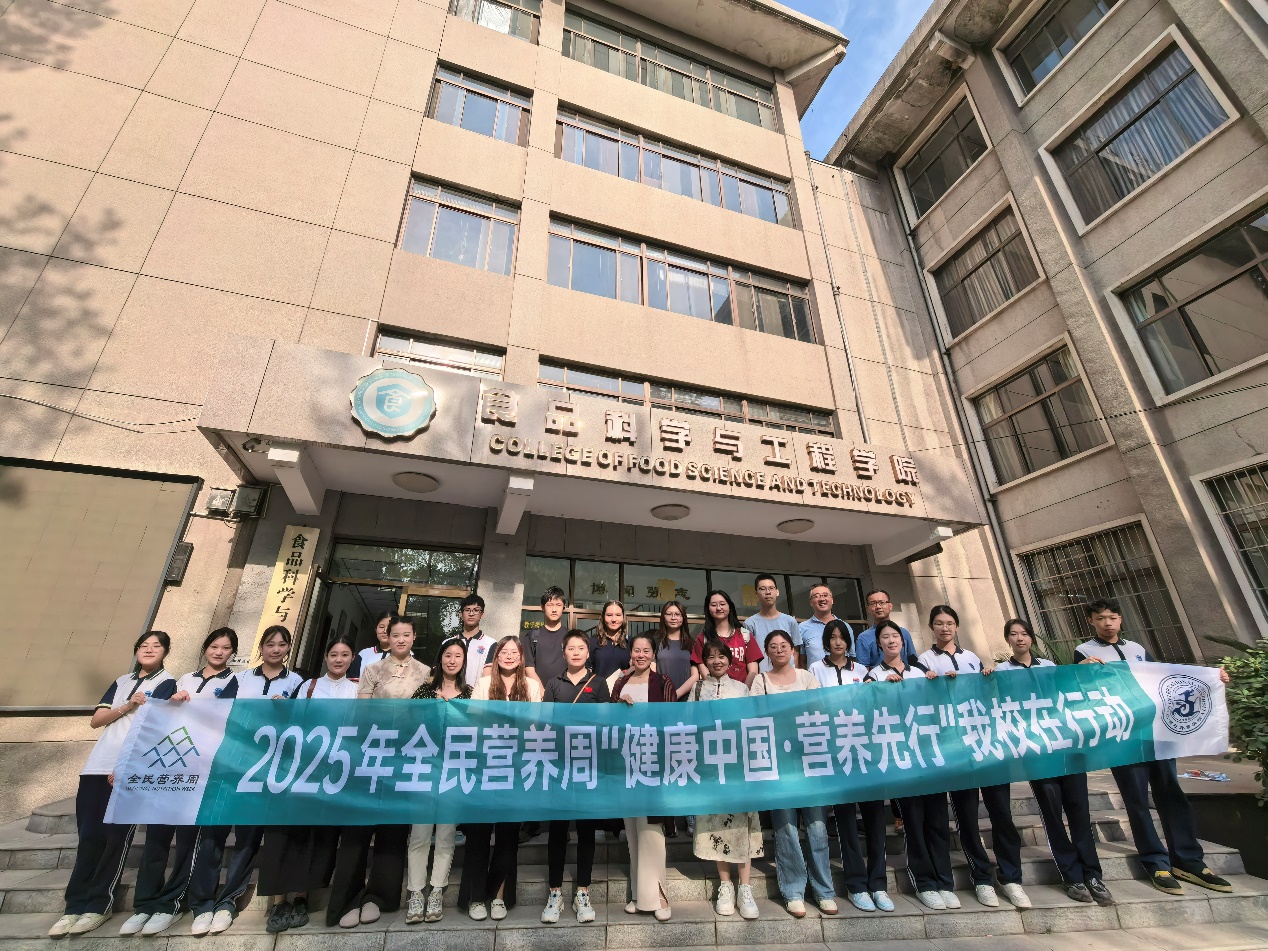 西安外事技工学校师生到我院参观座谈